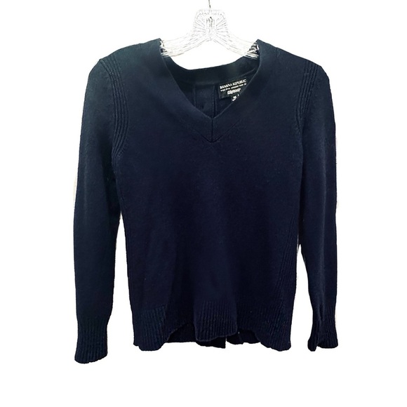 Banana Republic “flipucci” navy blue button back detail pullover sweater ❤️ - Picture 2 of 6
